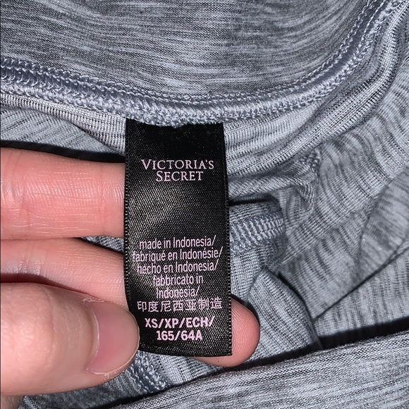 Victoria’s Secret Grey Leggings - Picture 4 of 4